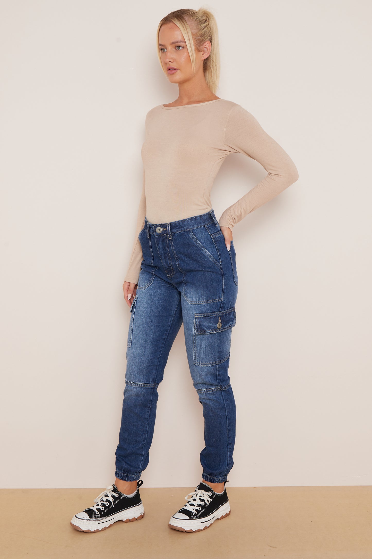 Versatile Women's Cargo Trousers: Fashionable and Functional Picks