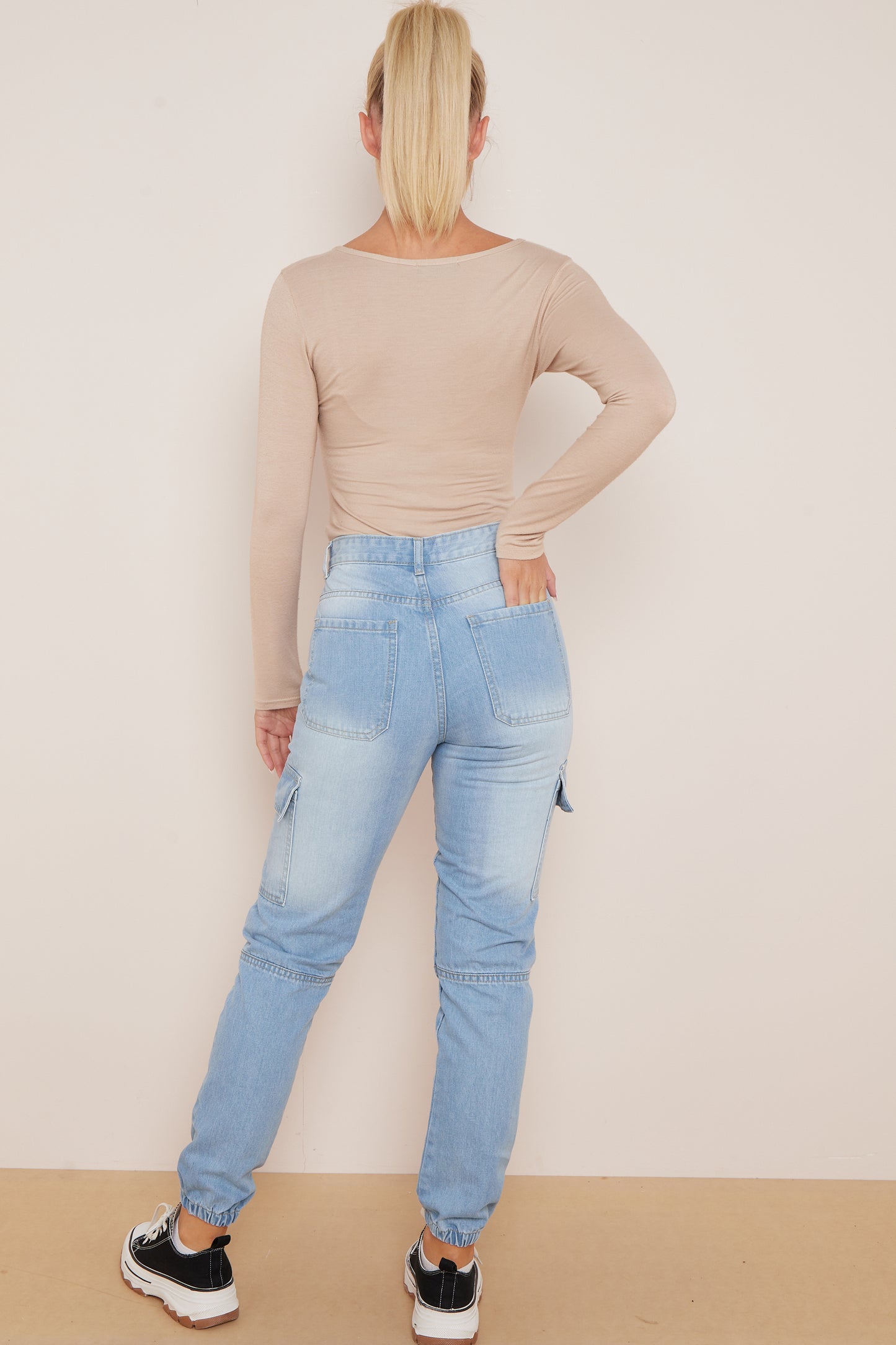 Versatile Women's Cargo Trousers: Fashionable and Functional Picks